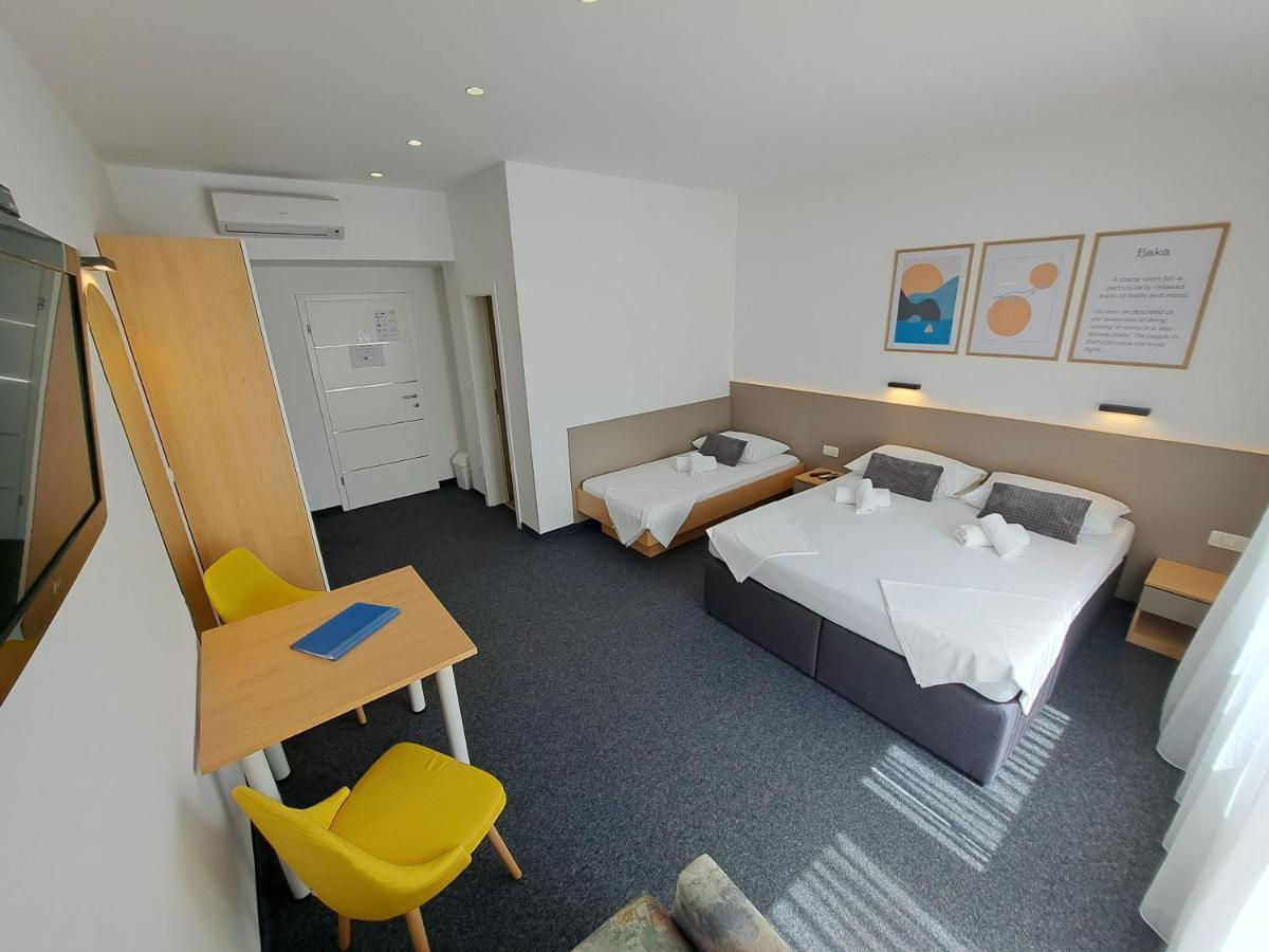 Rooms Zvonimir Stobreč Zewnętrze zdjęcie