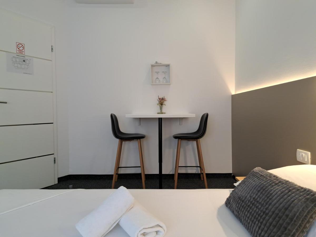 Rooms Zvonimir Stobreč Zewnętrze zdjęcie