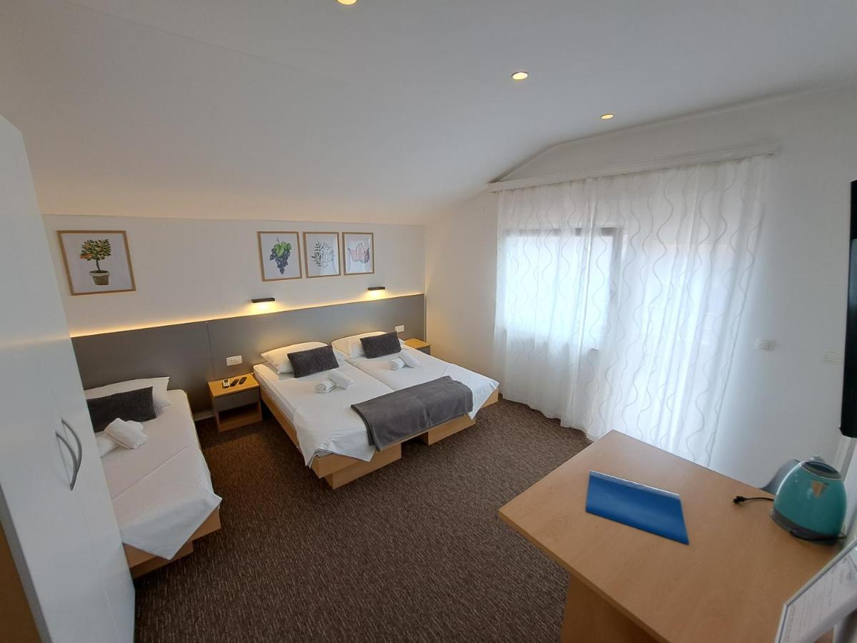 Rooms Zvonimir Stobreč Zewnętrze zdjęcie